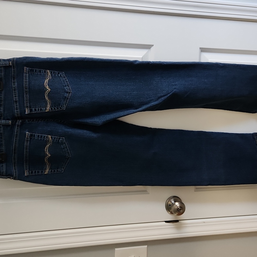 Women's Wrangler Jeans. - Picture 4 of 5